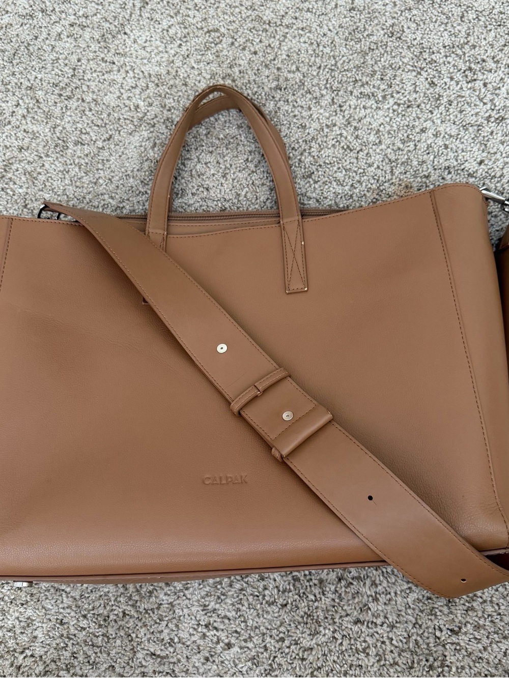 Calpak 16” laptop tote bag - Picture 4 of 10